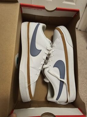 Nike Women’s White Leather Court Sneakers with Ashen Slate Swoosh  Size 9.5